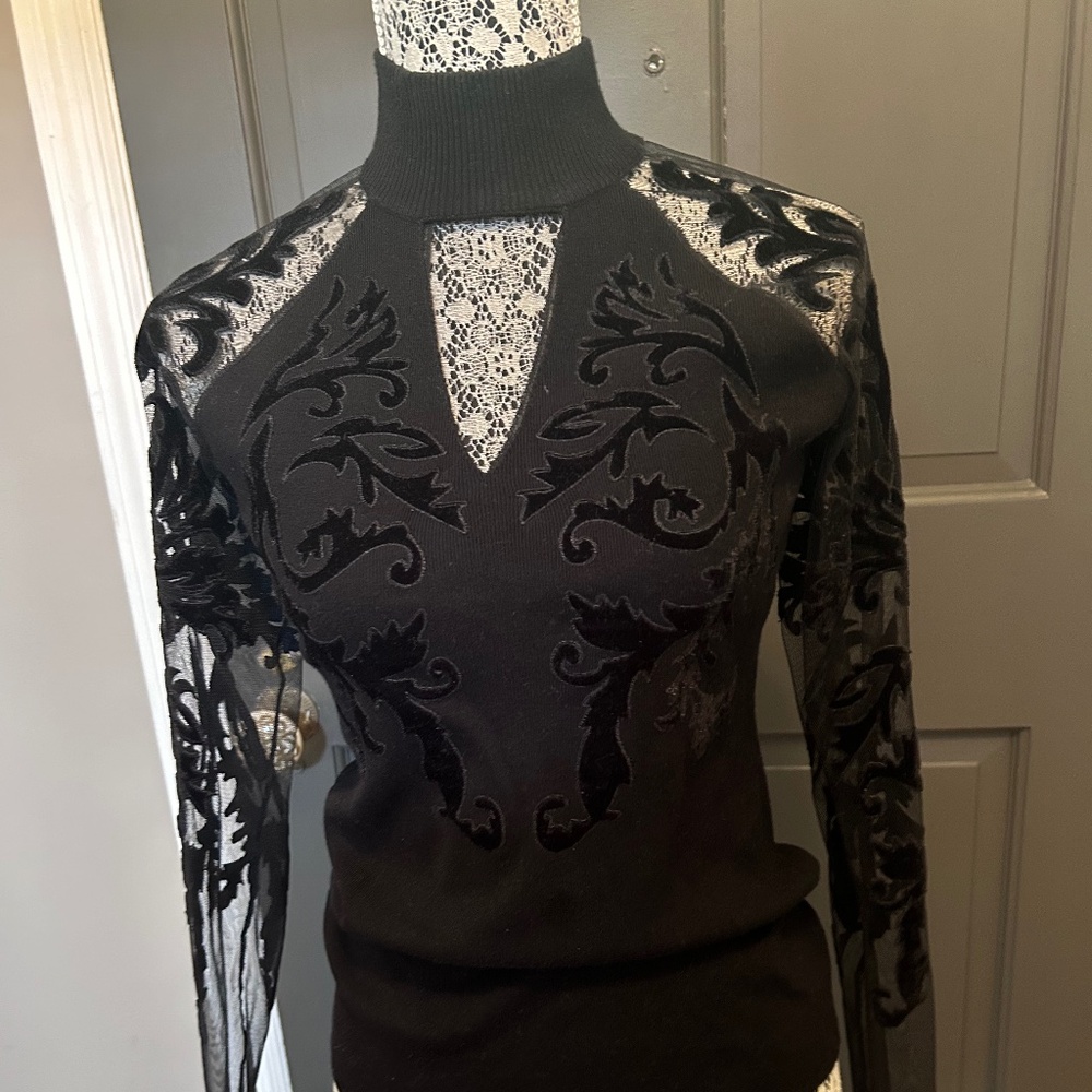 Black KNIT TOP WITH ILLUSION SLEEVE